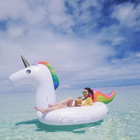 Unicorn Pool Float - Her Teen Dream